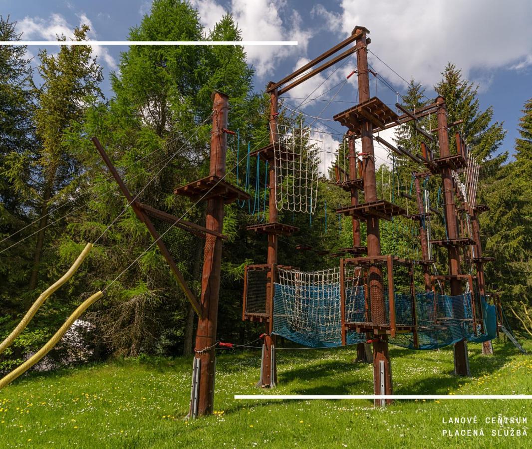 Hotel Kamzik *** Мала-Моравка Экстерьер фото